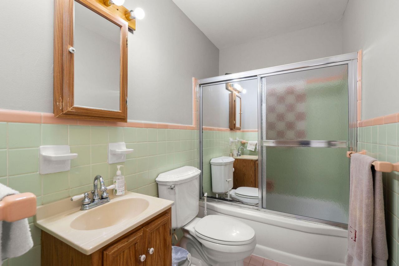 2444 Lantern Street Photo 27