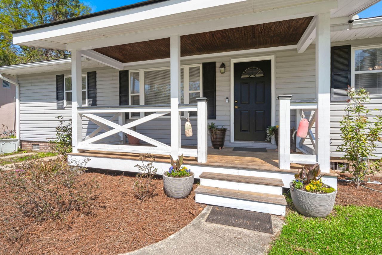 2444 Lantern Street Photo 4