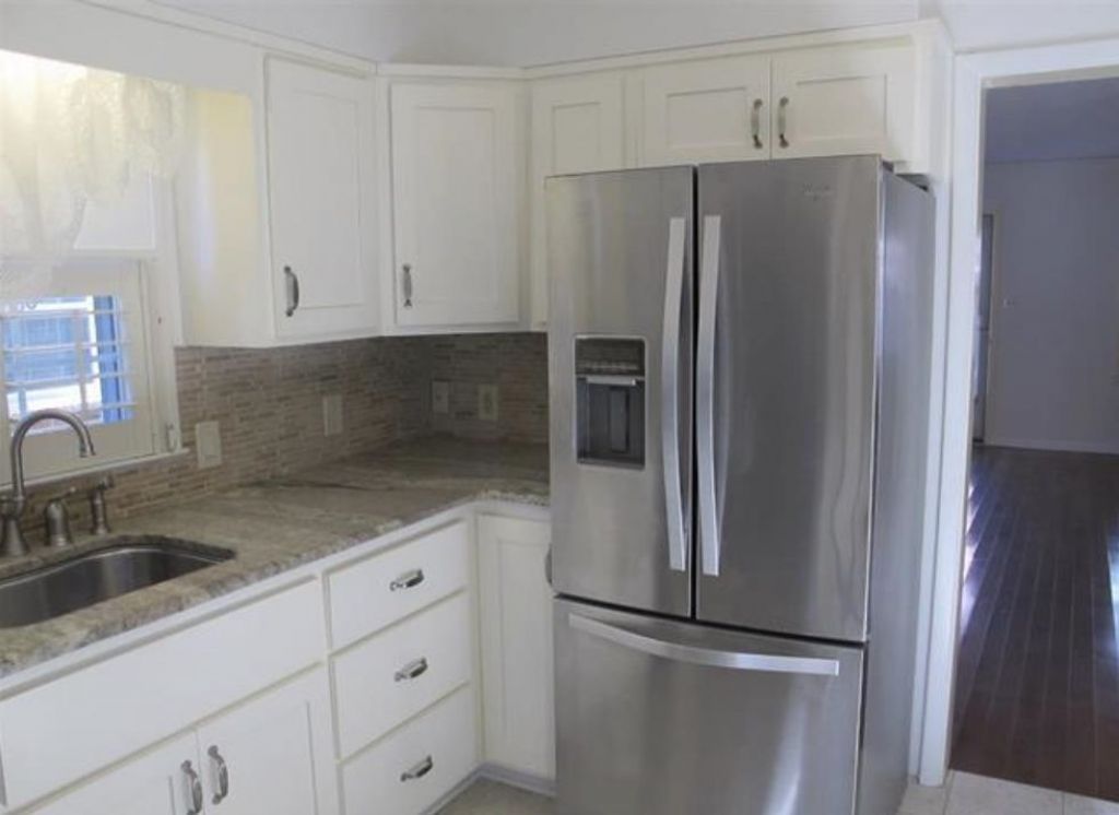 401 77th Ave. N  Photo 11