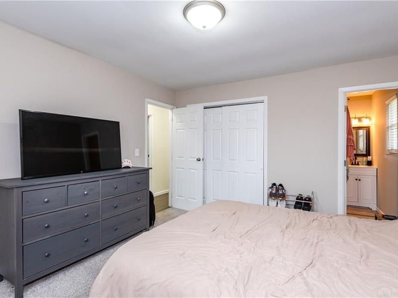 8677 Oriole Drive, Franklin, OH 45005 Photo 18