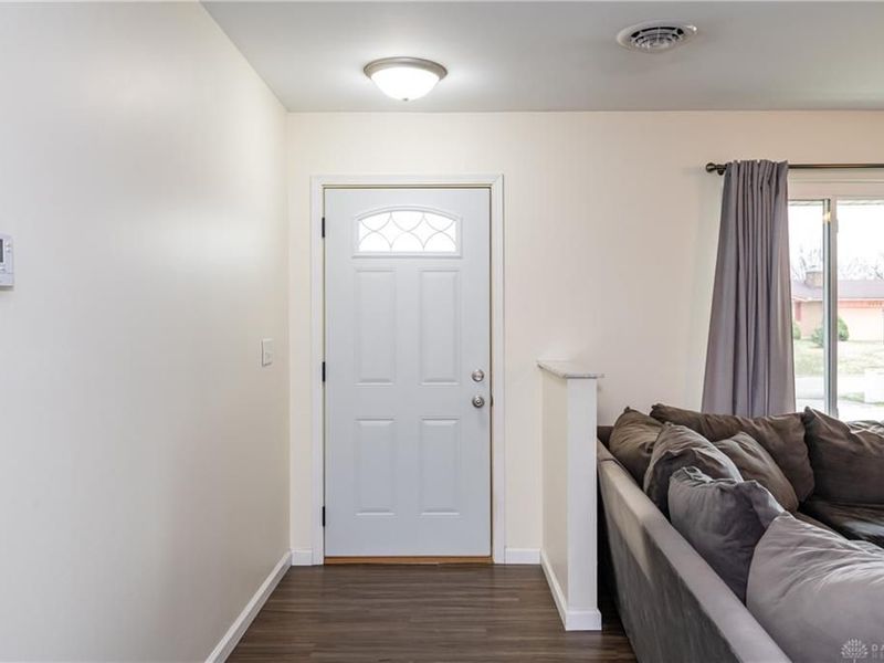 8677 Oriole Drive, Franklin, OH 45005 Photo 5