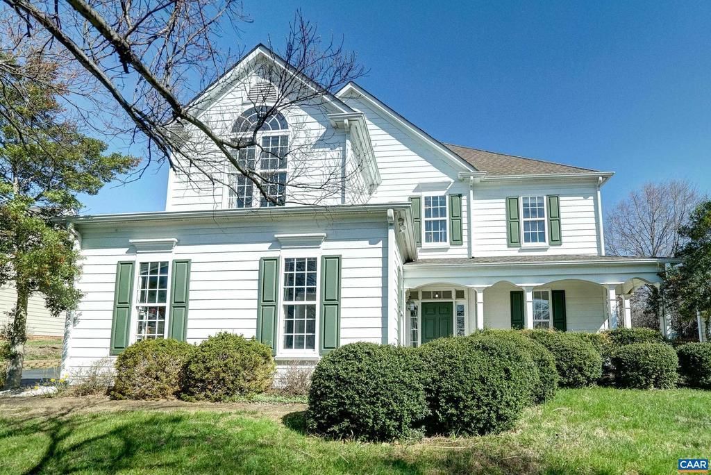 145 Grayrock Dr, Crozet, VA 22932 Main Photo