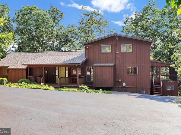 986 WALDEN ROAD, HEDGESVILLE, WV 25427