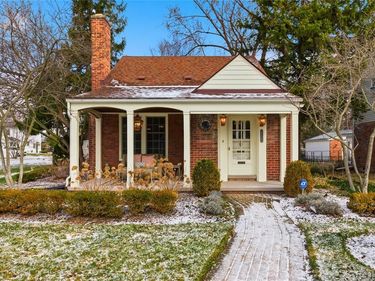17560 Birwood Avenue, Beverly Hills Vlg, MI 48025