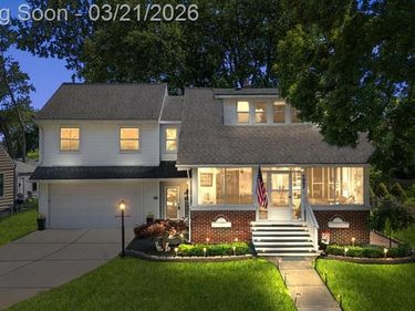 1957 Columbia Road, Berkley, MI 48072