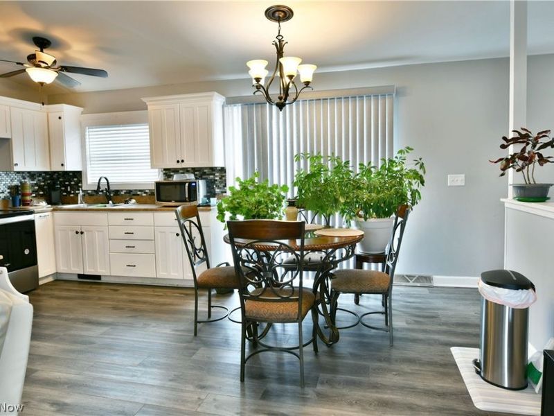 2401 Stewart Drive NW, Warren, OH 44485 Photo 10