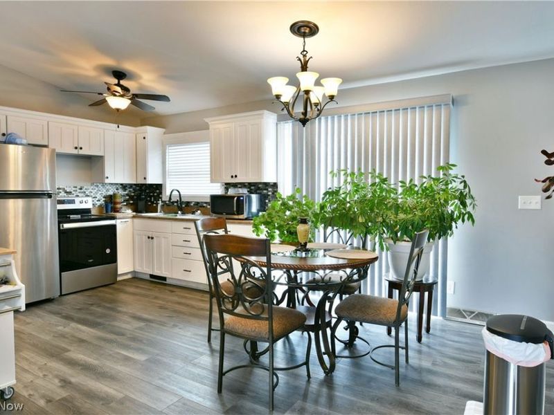 2401 Stewart Drive NW, Warren, OH 44485 Photo 11