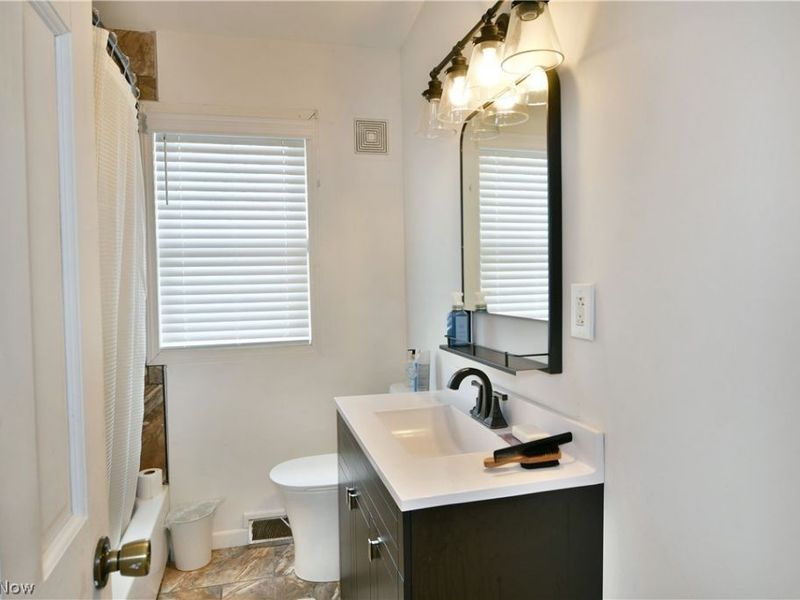 2401 Stewart Drive NW, Warren, OH 44485 Photo 35