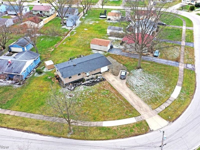 2401 Stewart Drive NW, Warren, OH 44485 Photo 4