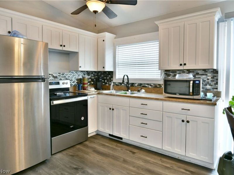 2401 Stewart Drive NW, Warren, OH 44485 Photo 8