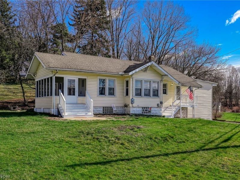 925 Springdale Road, Stow, OH 44224 Photo 1