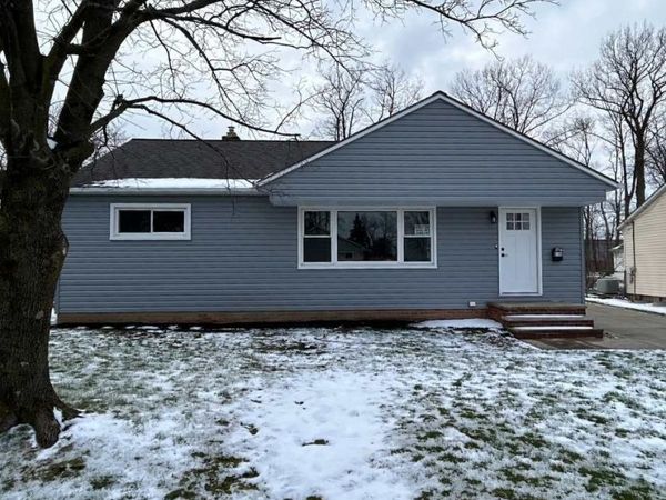 6108 Westerham Road, Mayfield Heights, OH 44124