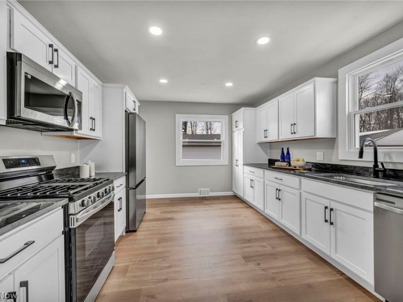 6108 Westerham Road, Mayfield Heights, OH 44124 Photo 15