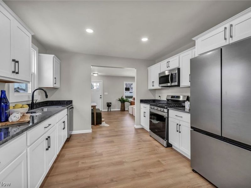 6108 Westerham Road, Mayfield Heights, OH 44124 Photo 18