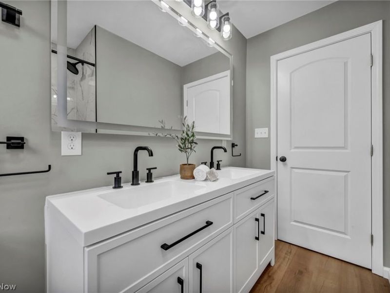 6108 Westerham Road, Mayfield Heights, OH 44124 Photo 33