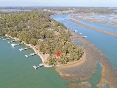 20 Claires Point Road, Beaufort, SC 29907