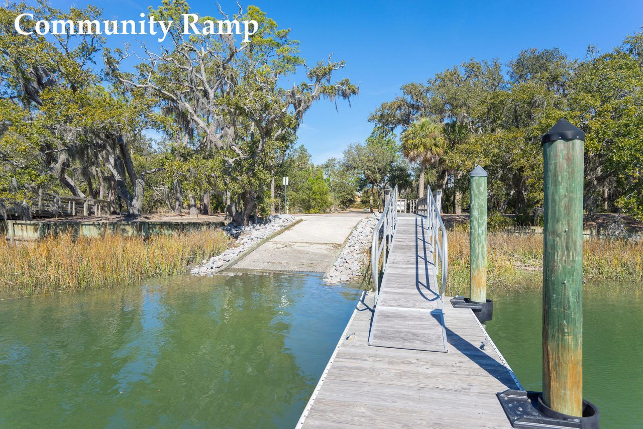 20 Claires Point Road Photo 13