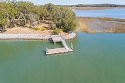 20 Claires Point Road photo 4