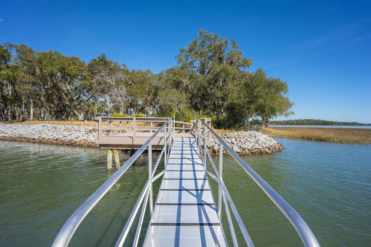 20 Claires Point Road Photo 6