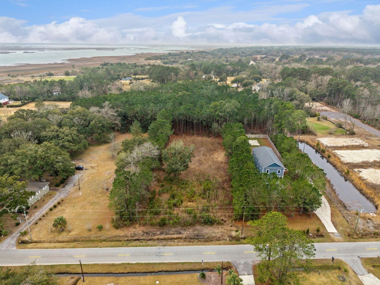 1593 Boston Grill Road Photo 9