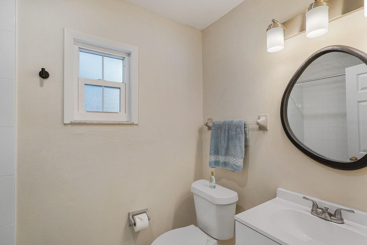 635 Melody Circle, Sarasota, FL 34237 Photo