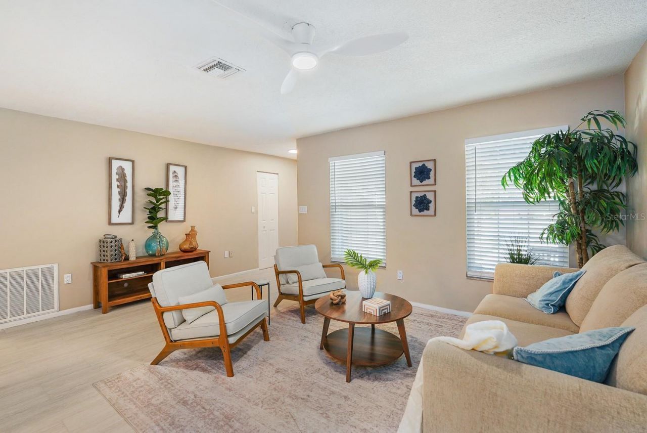 635 Melody Circle, Sarasota, FL 34237 Photo