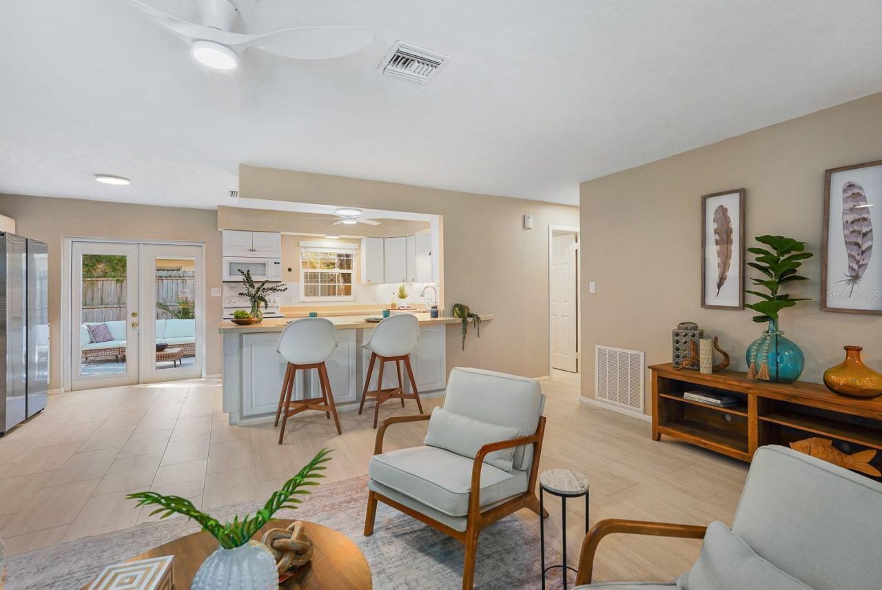 635 Melody Circle, Sarasota, FL 34237 Photo