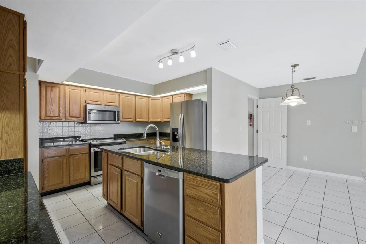 1904 SE 36th Terrace, Cape Coral, FL 33904 Photo