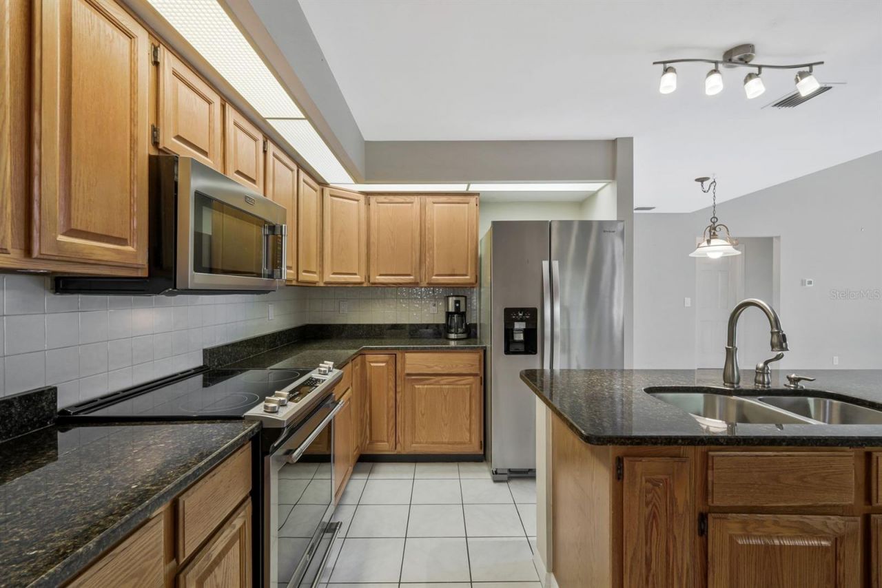 1904 SE 36th Terrace, Cape Coral, FL 33904 Photo