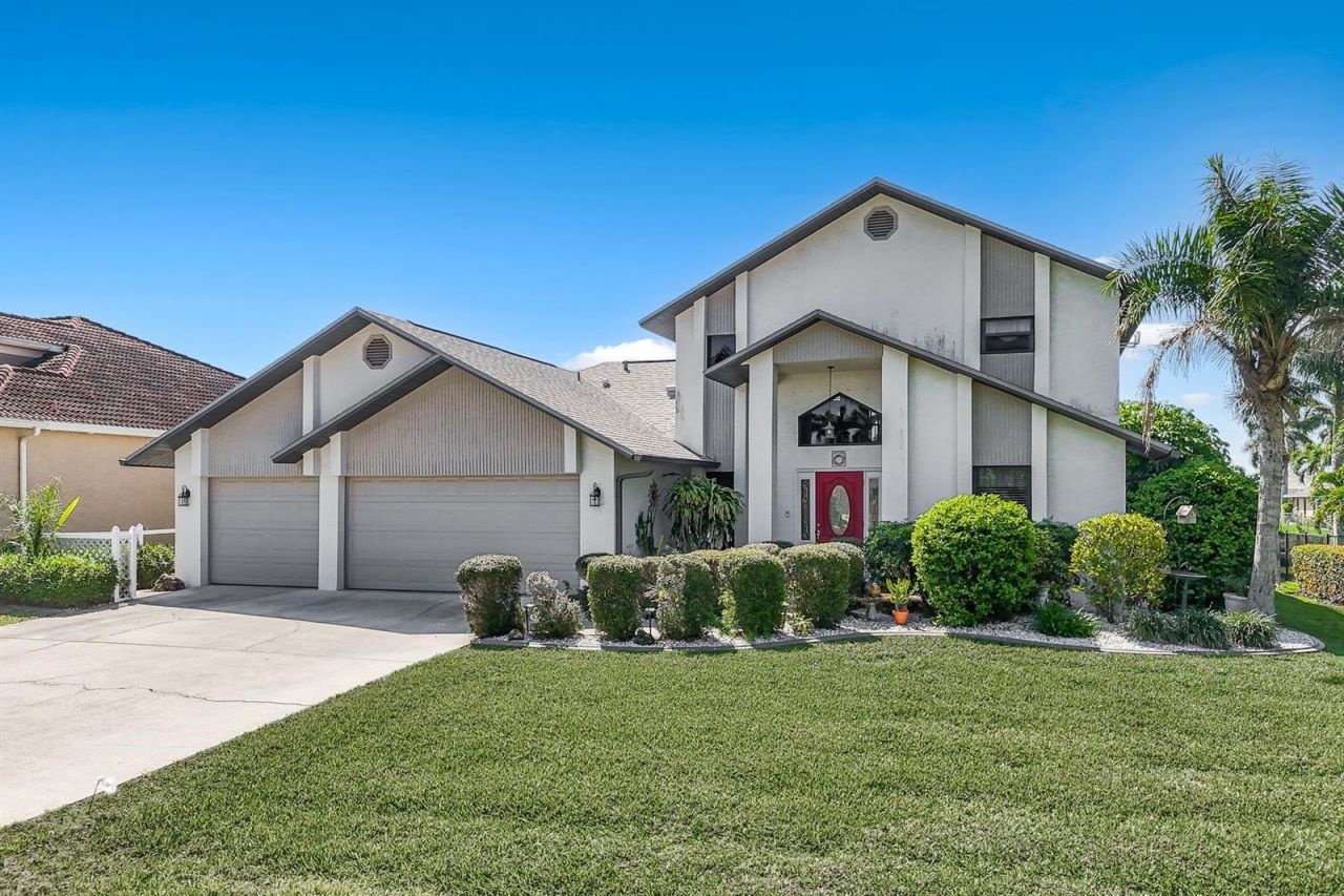 1904 SE 36th Terrace, Cape Coral, FL 33904 Photo