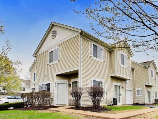 165 Braxton Lane, Unit 165, Aurora, IL 60504