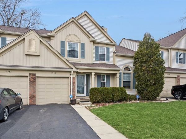 1530 Apple Grove Lane , Westmont, IL 60559