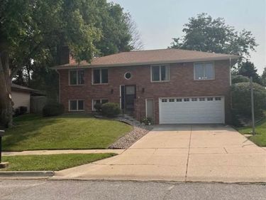 6001 Robin Road, Lincoln, NE 68516