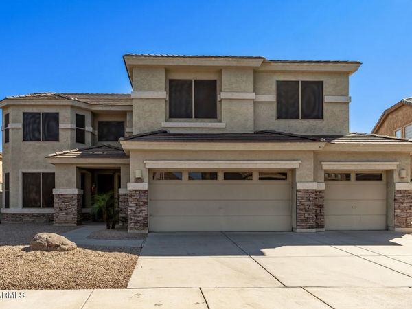 2225 W APACHE RAIN Road, Phoenix, AZ 85085