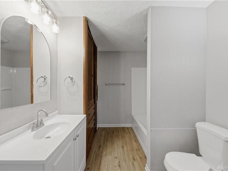 2225 Rosemont Blvd, Dayton, OH 45420 Photo 32