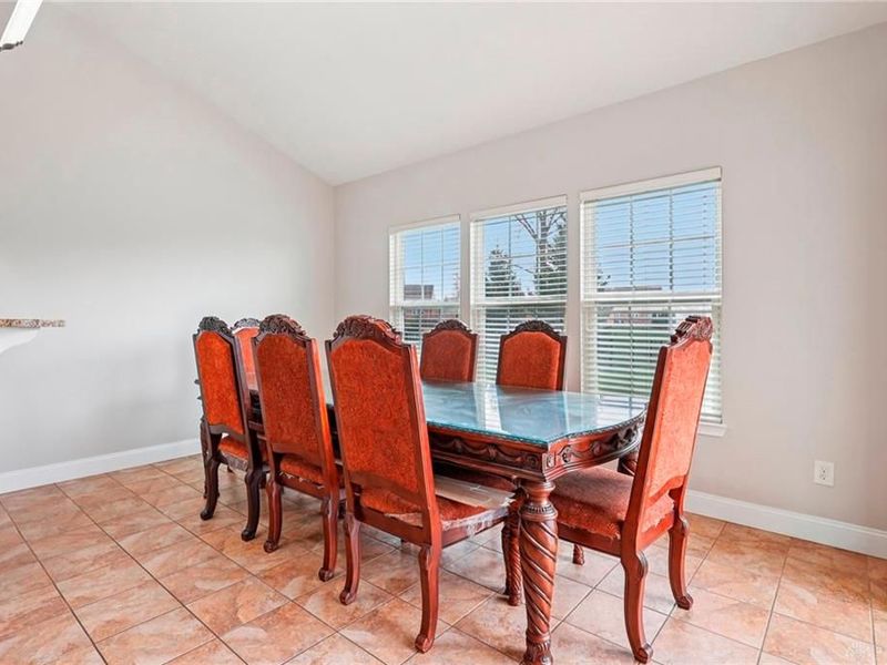 9452 Oak Brook Drive, Centerville, OH 45458 Photo 16