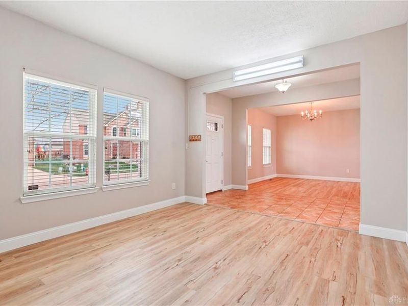 9452 Oak Brook Drive, Centerville, OH 45458 Photo 9