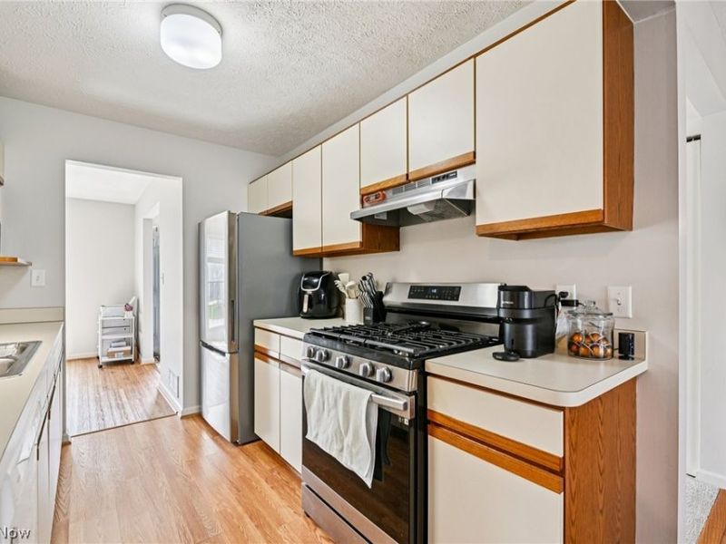 3432 Brookpoint Lane, Cuyahoga Falls, OH 44223 Photo 16