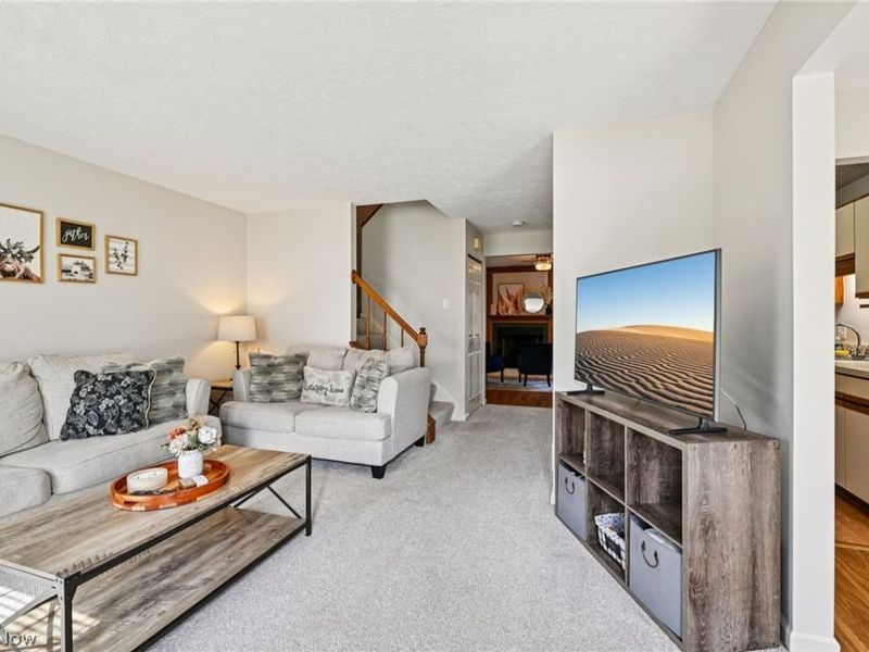 3432 Brookpoint Lane, Cuyahoga Falls, OH 44223 Photo 6