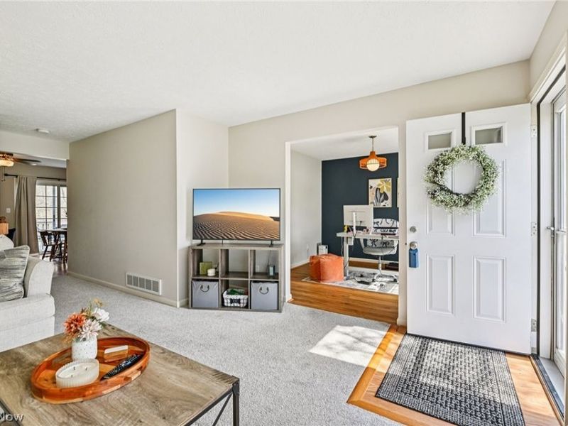 3432 Brookpoint Lane, Cuyahoga Falls, OH 44223 Photo 7