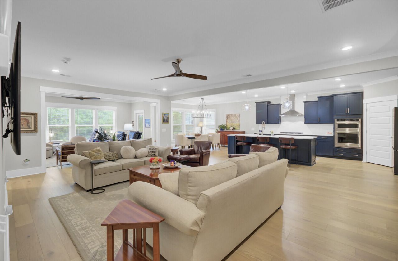 3154 Hugh Bennett Drive Photo 6