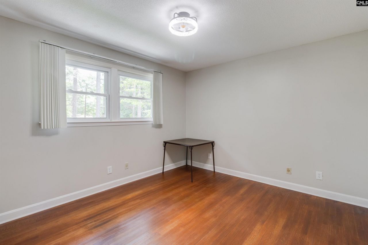 4214 Grand Street Photo 10