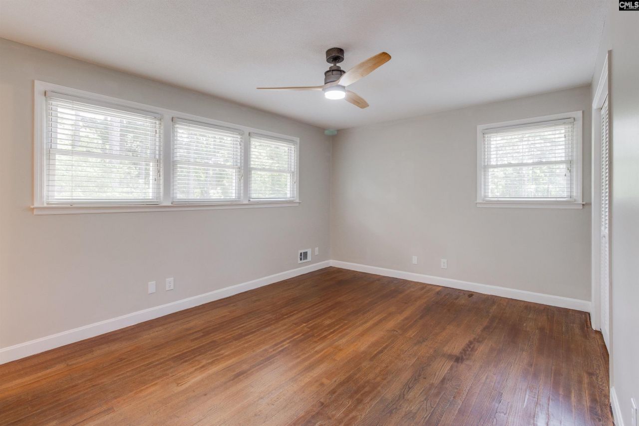 4214 Grand Street Photo 12