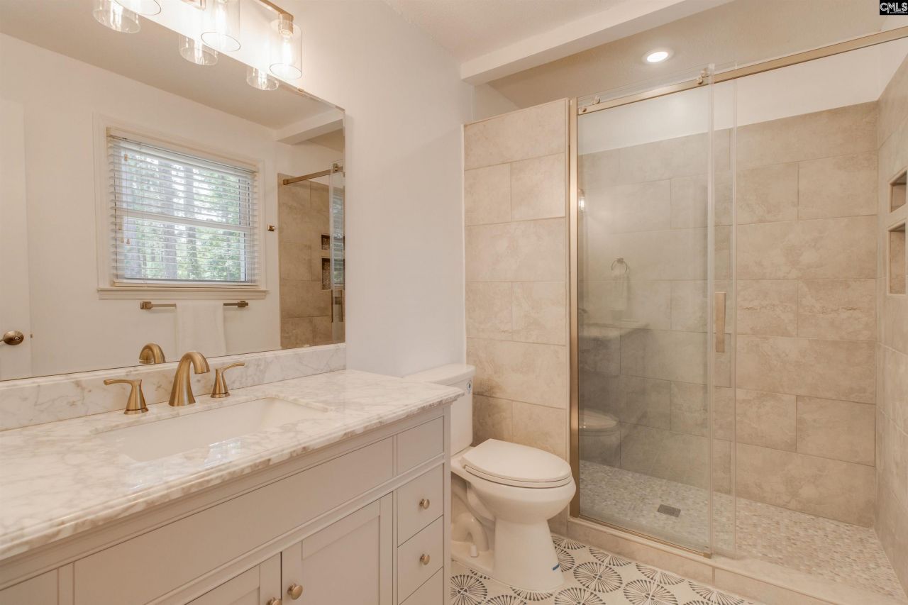 4214 Grand Street Photo 14