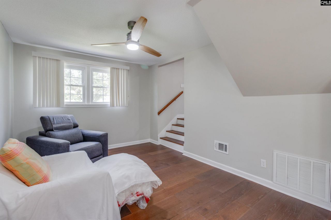 4214 Grand Street Photo 20