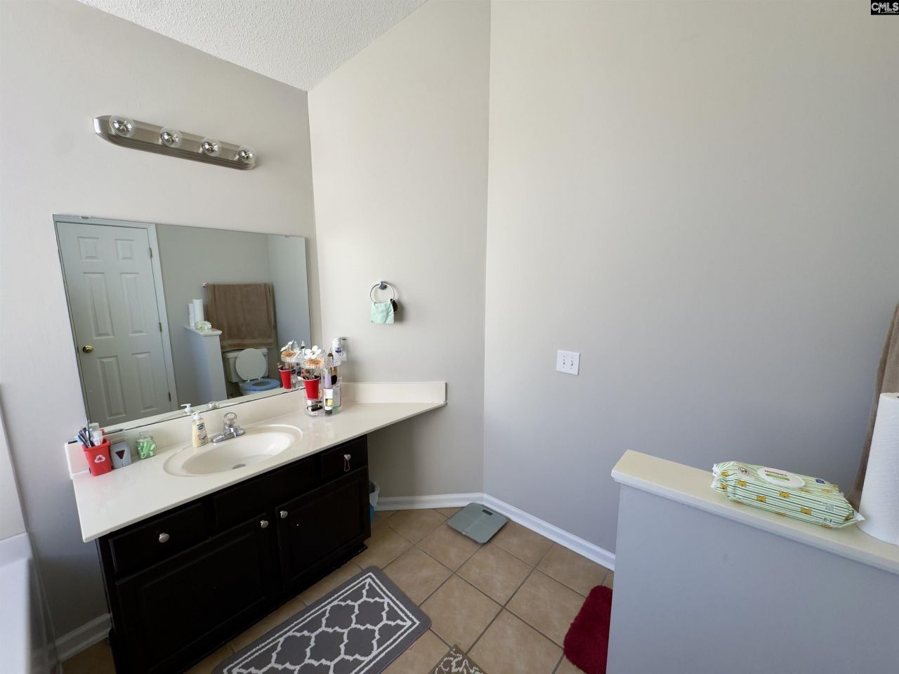 9194 Windsor Lake Boulevard Photo 21