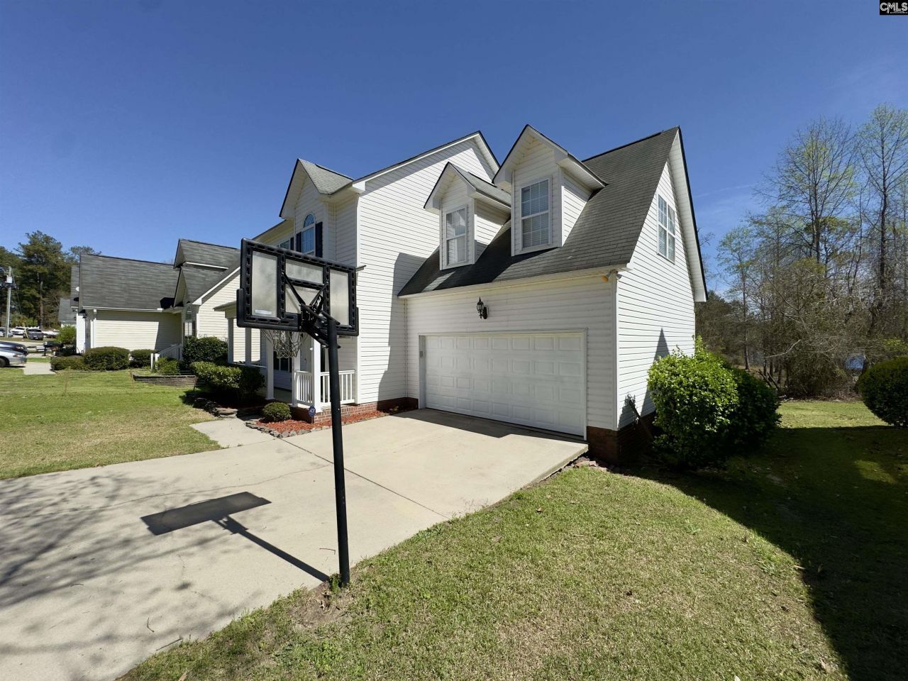 9194 Windsor Lake Boulevard Photo 4