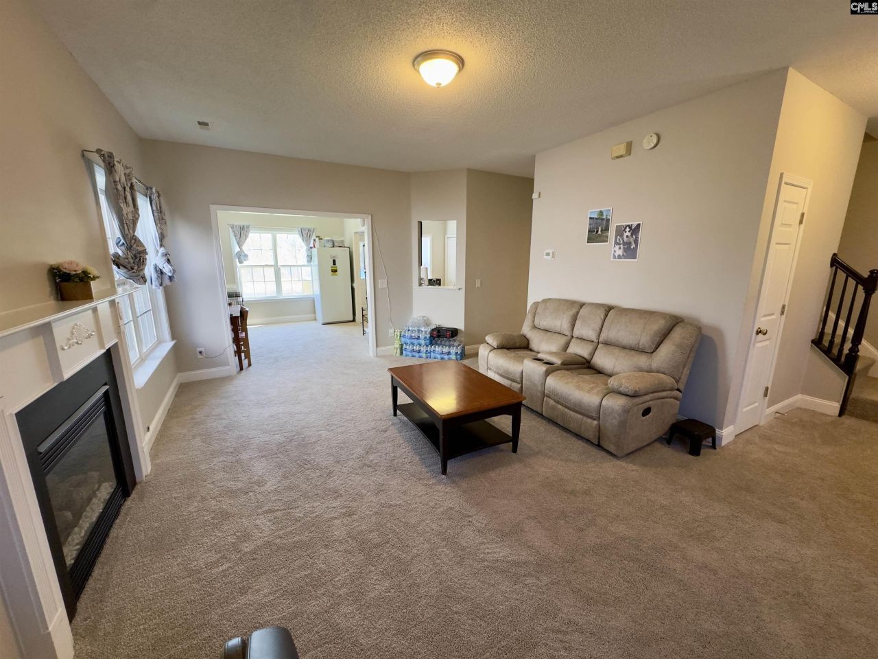 9194 Windsor Lake Boulevard Photo 6