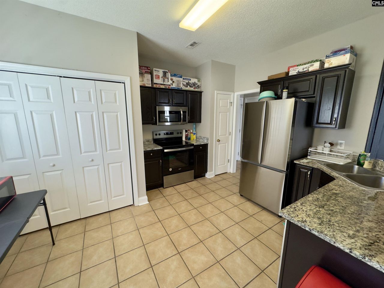 9194 Windsor Lake Boulevard Photo 9