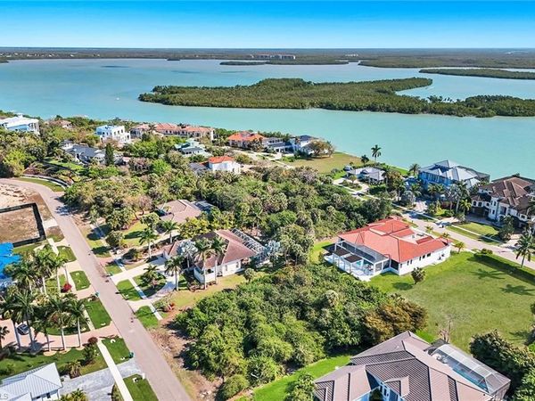 1080 Caxambas DR, MARCO ISLAND, FL 34145